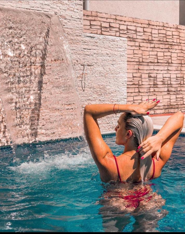 Queen Kodre Apartments Ülgün Dış mekan fotoğraf
