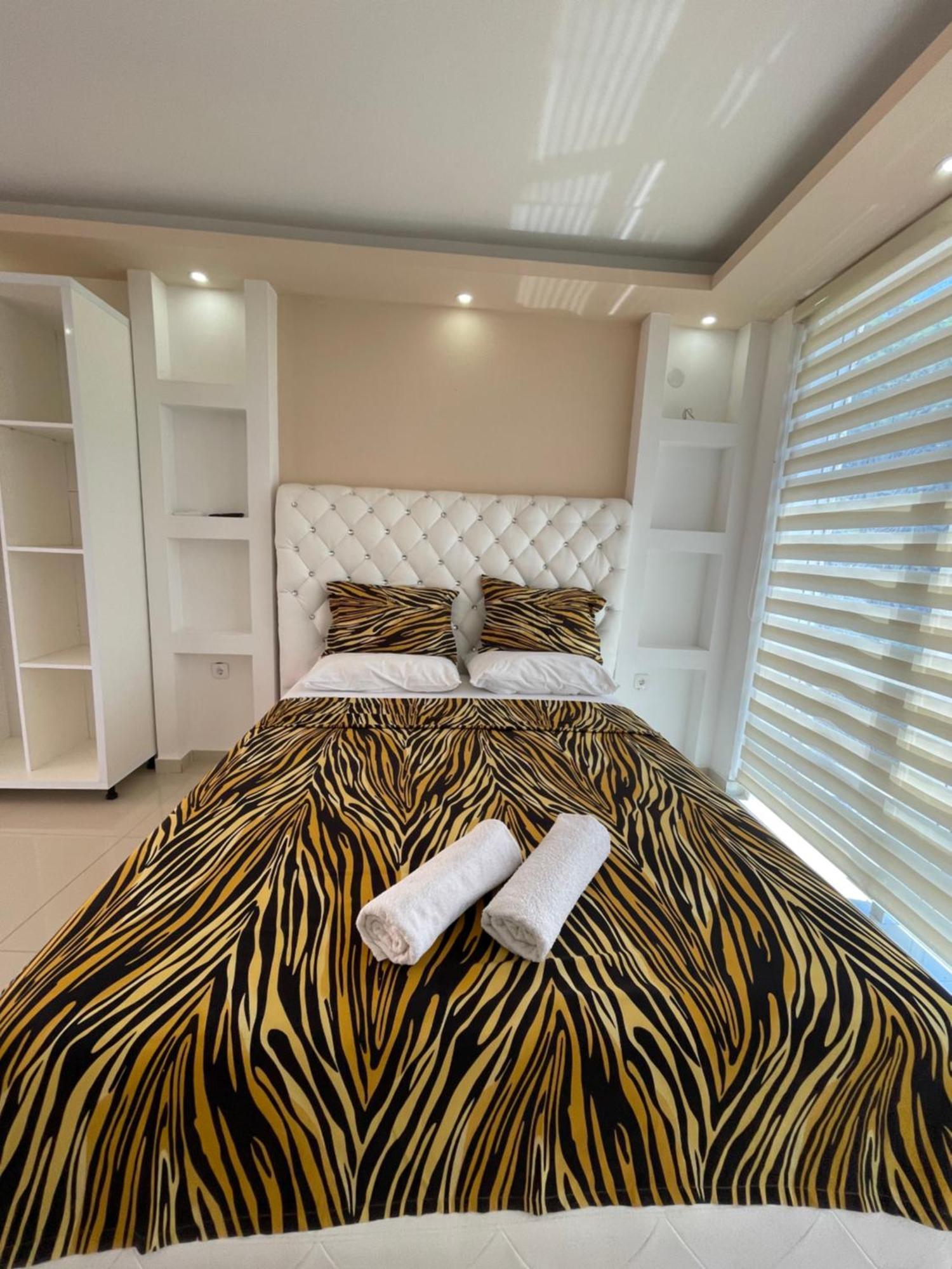 Queen Kodre Apartments Ülgün Dış mekan fotoğraf